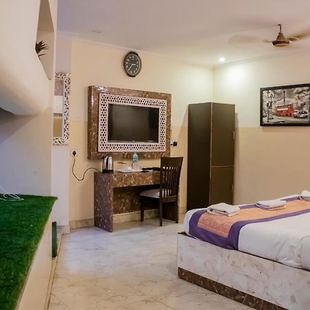 Hotel Airport City Near Delhi International Airport Ню Делхи Екстериор снимка