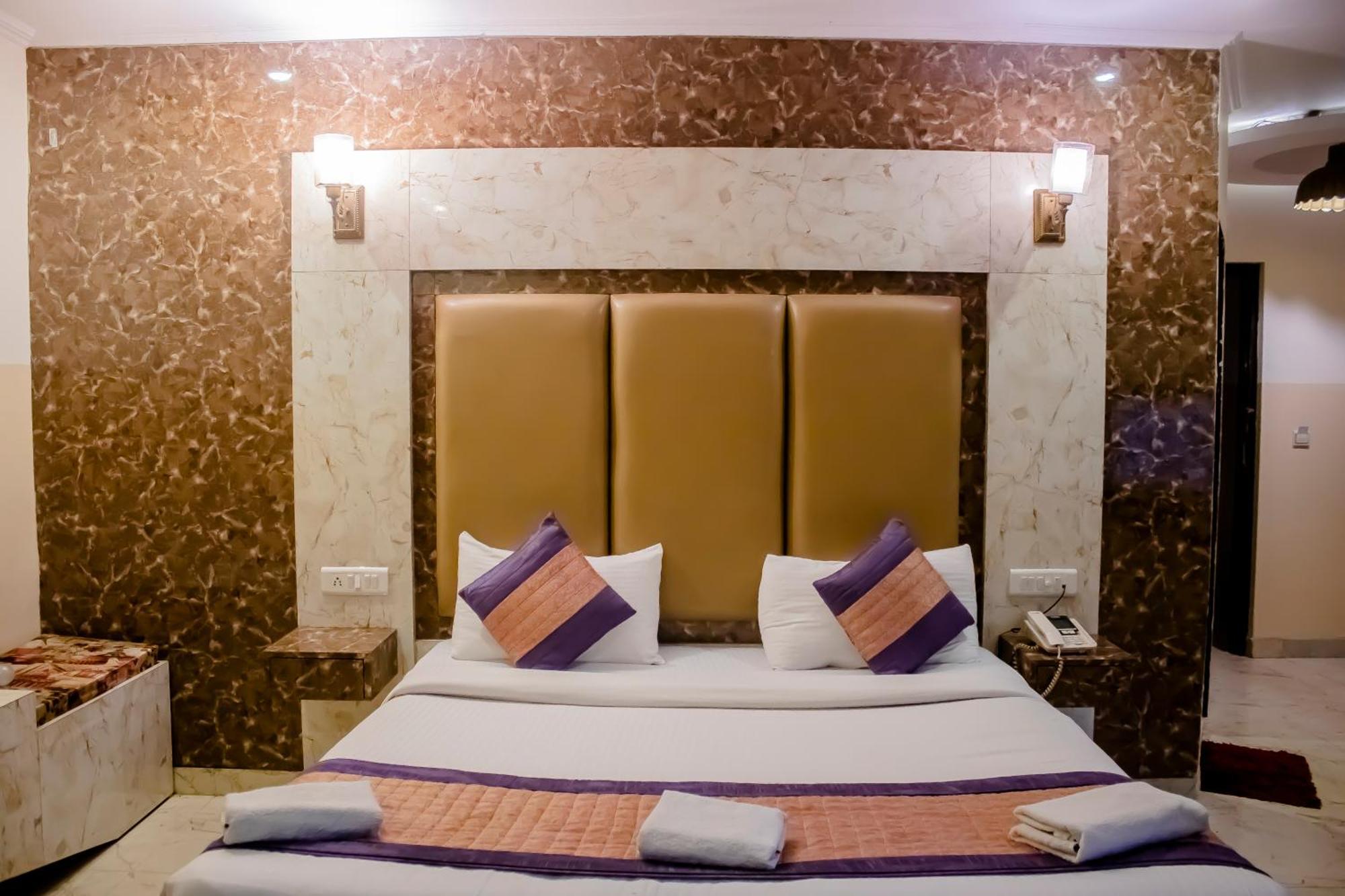 Hotel Airport City Near Delhi International Airport Ню Делхи Екстериор снимка