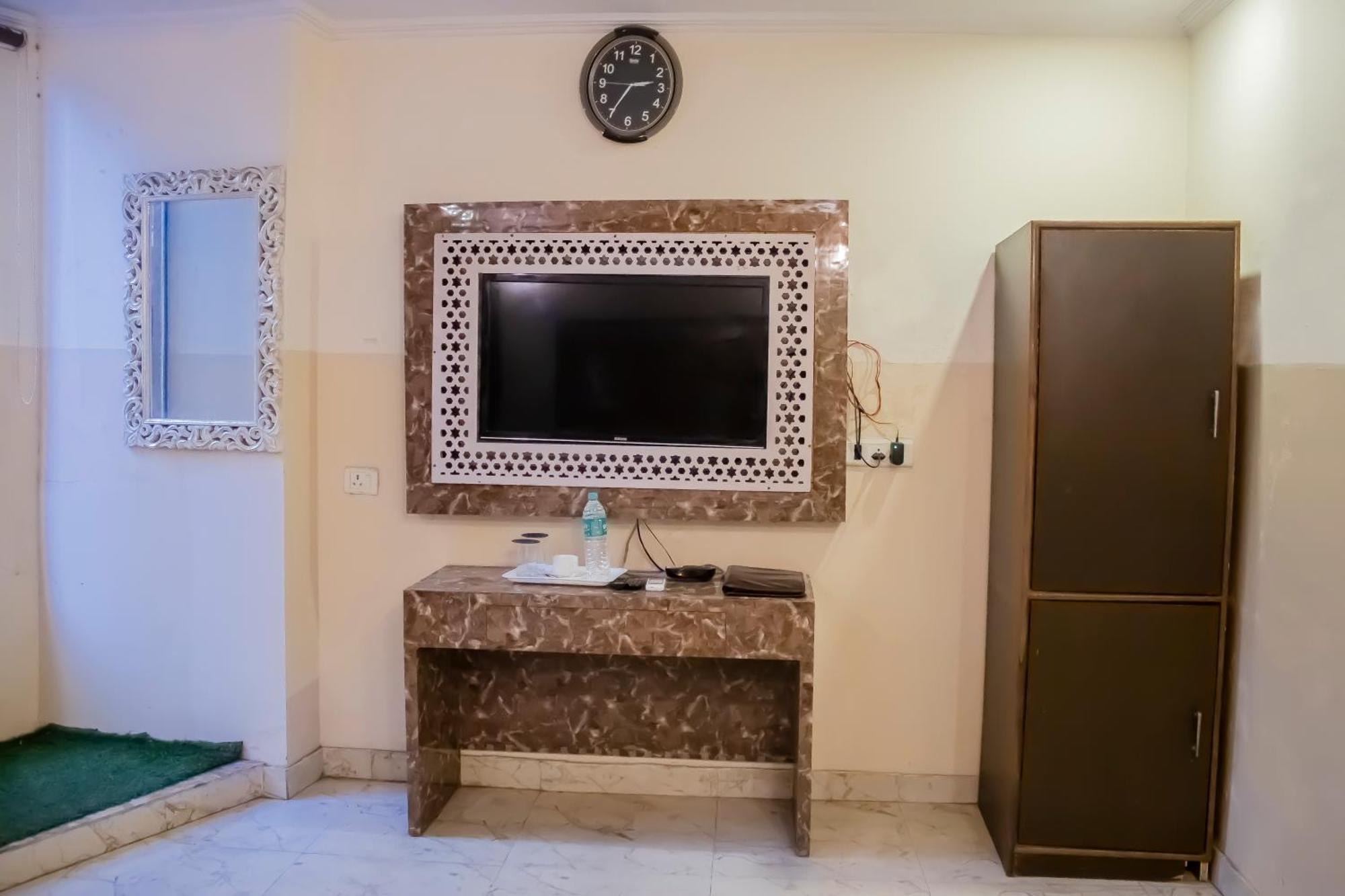 Hotel Airport City Near Delhi International Airport Ню Делхи Екстериор снимка