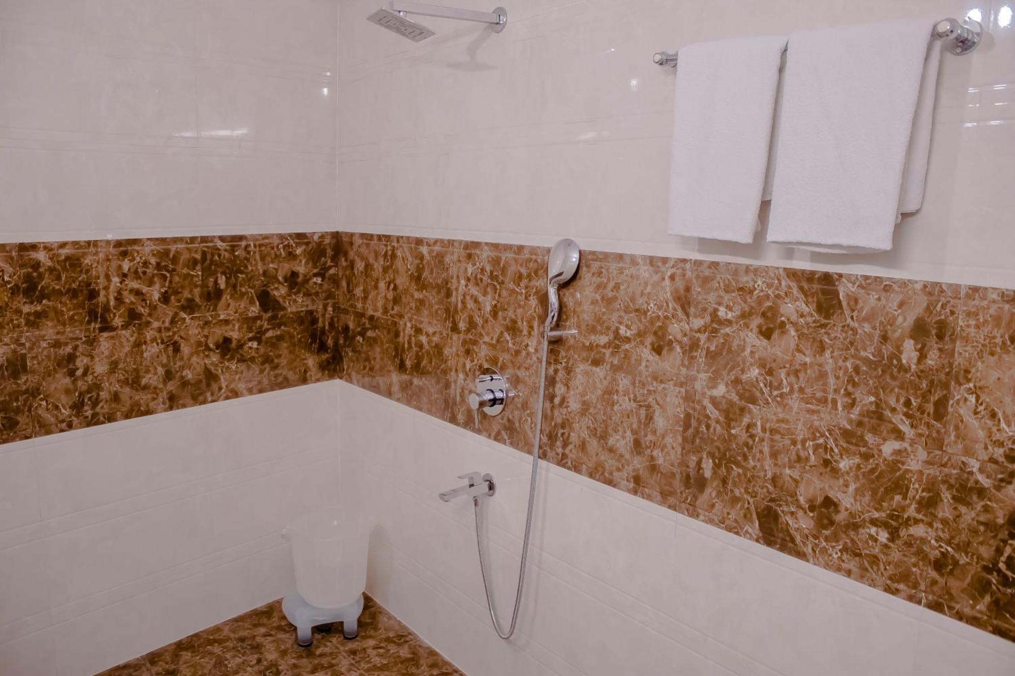 Hotel Airport City Near Delhi International Airport Ню Делхи Екстериор снимка