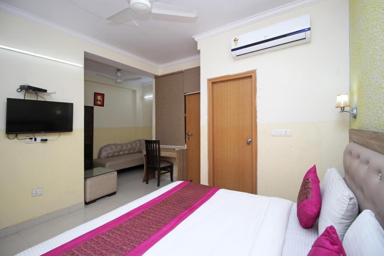 Hotel Airport City Near Delhi International Airport Ню Делхи Екстериор снимка