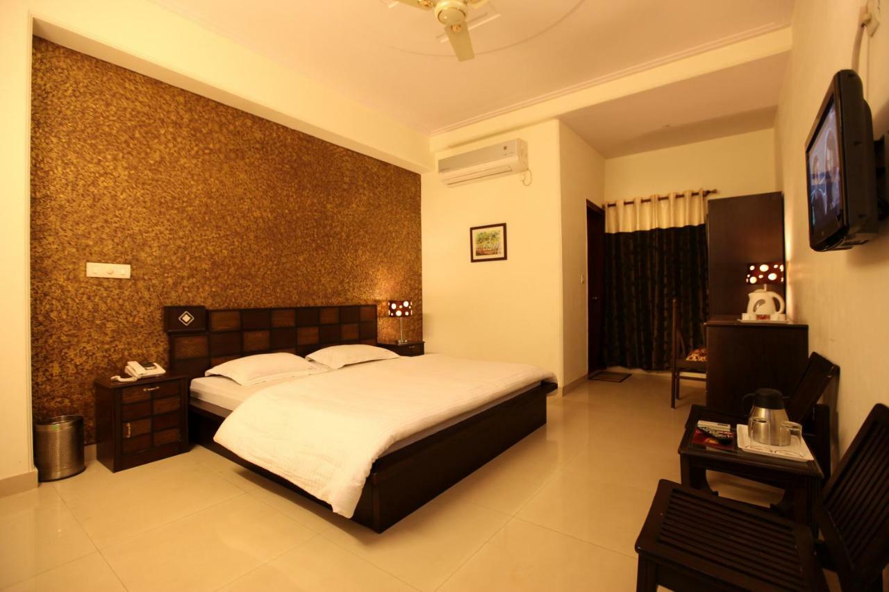Hotel Airport City Near Delhi International Airport Ню Делхи Екстериор снимка