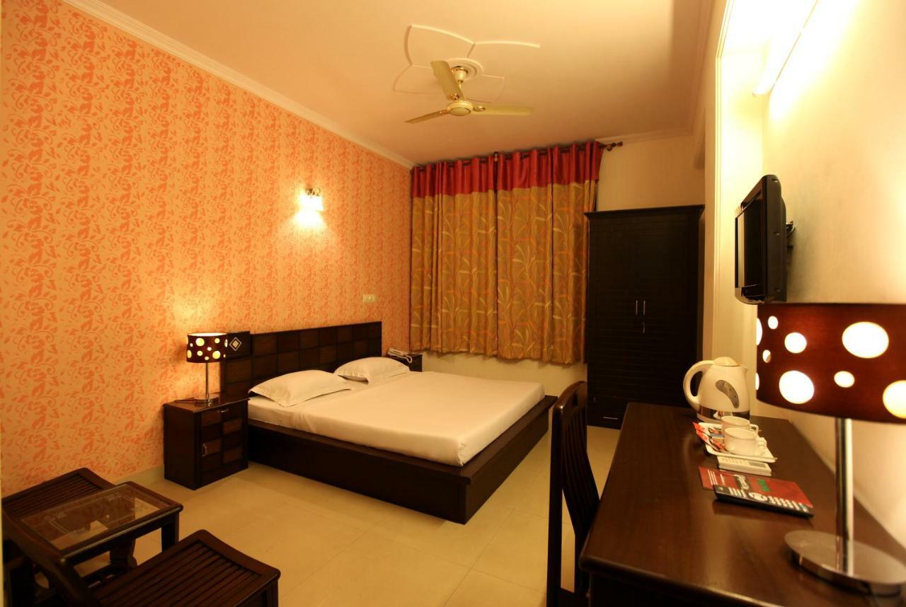Hotel Airport City Near Delhi International Airport Ню Делхи Екстериор снимка