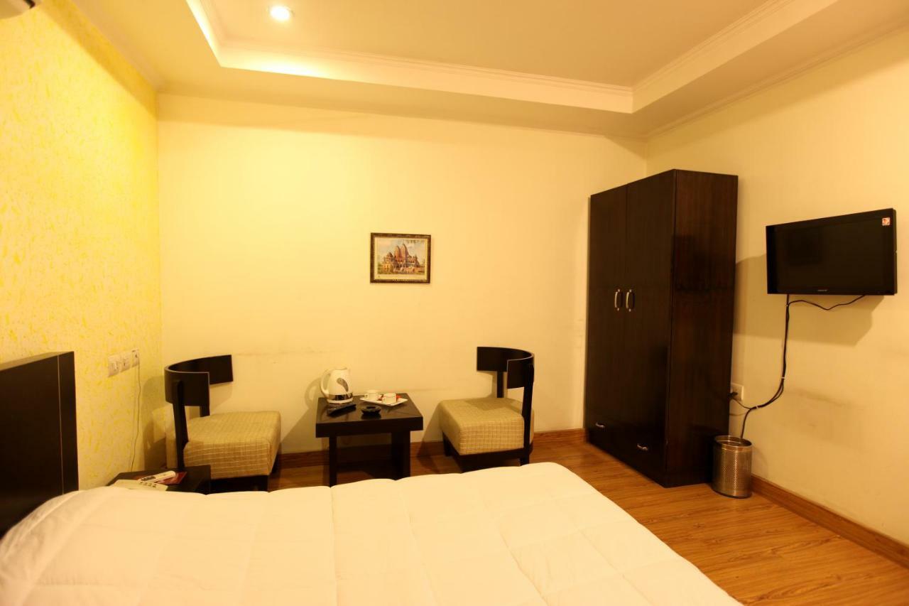 Hotel Airport City Near Delhi International Airport Ню Делхи Екстериор снимка